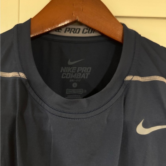 Nike Pro Combat Tank - Navy Blue (L) - Picture 4 of 4